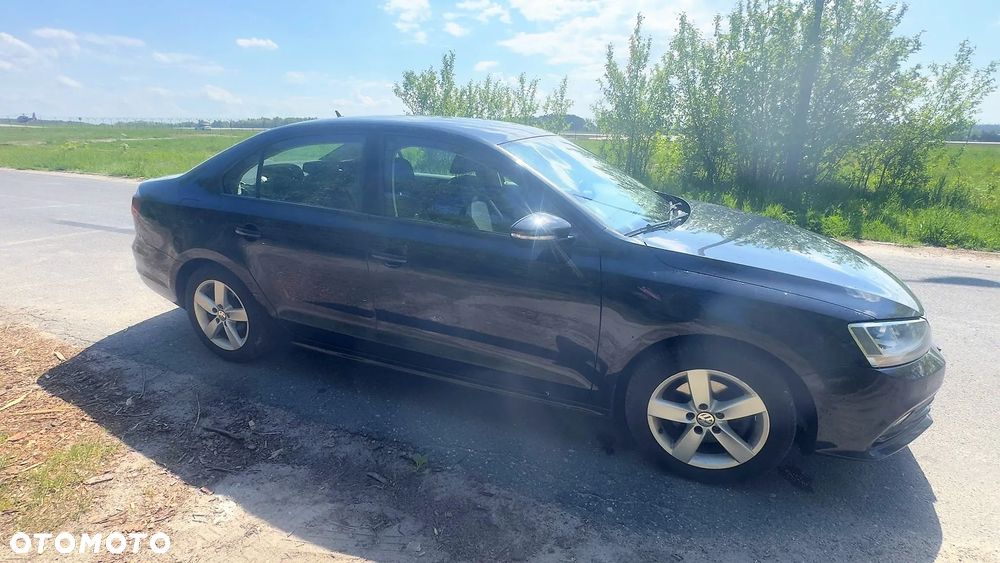 Volkswagen Jetta 1.2 TSI BMT Comfortline - 1