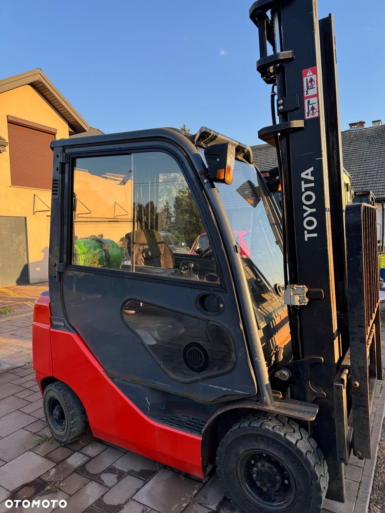 Toyota 02-8FGF18 - 1