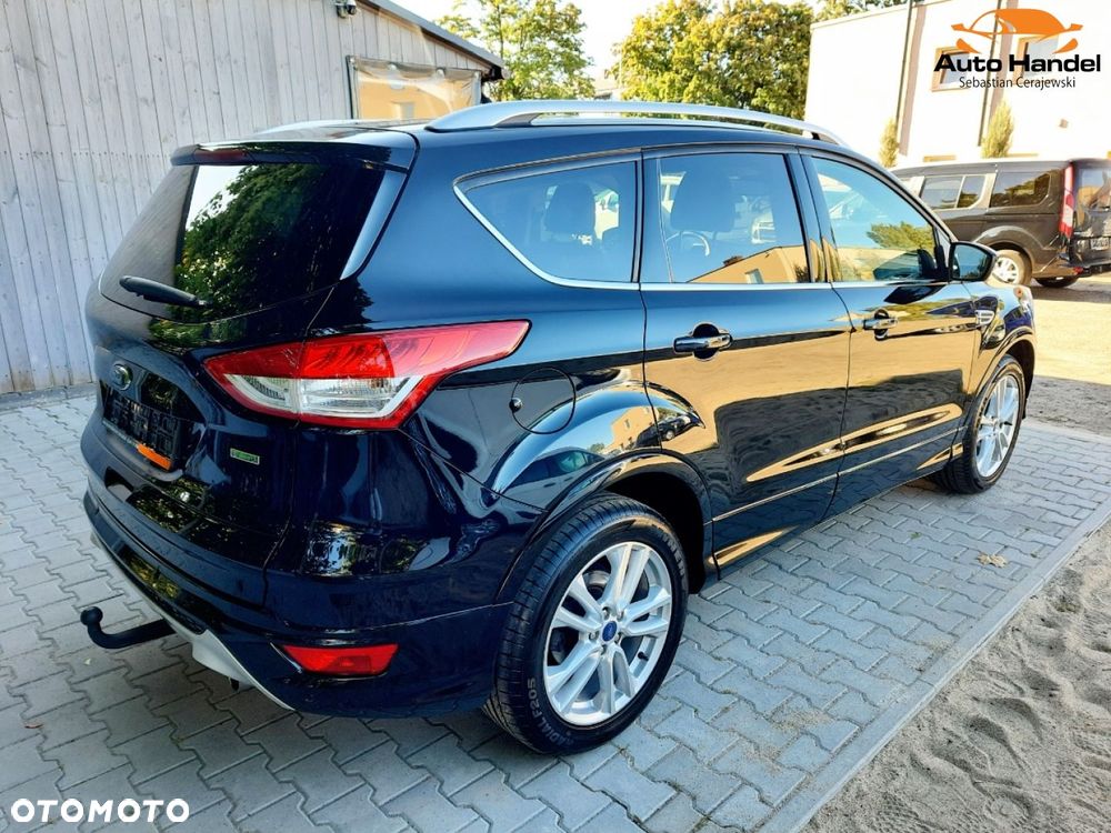 Ford Kuga 1.5 EcoBoost 2x4 Titanium - 10