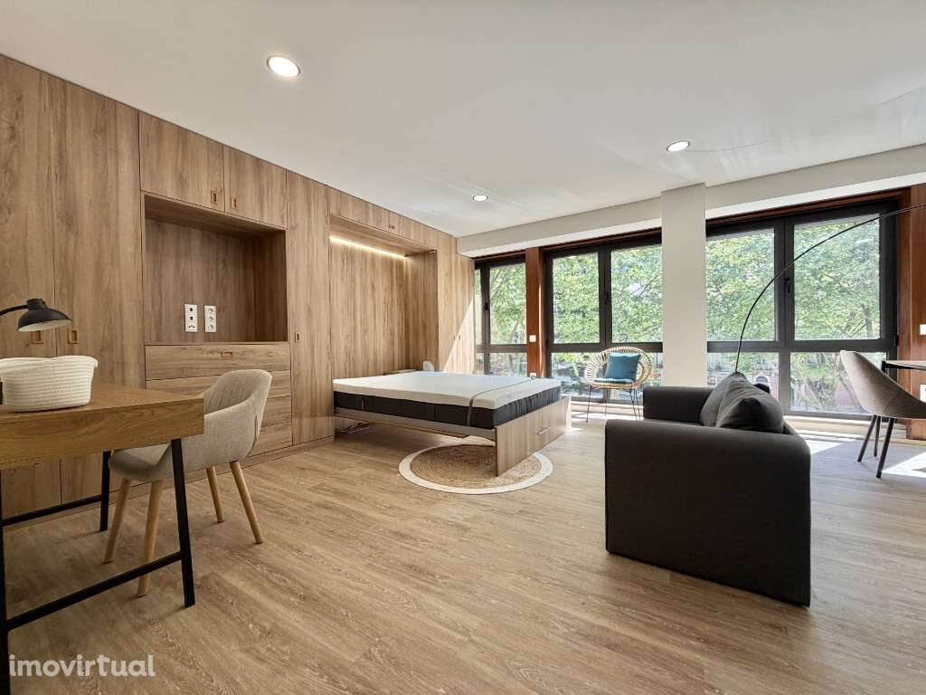 Estúdio, Praça Républicada cidade de Coimbra - Grande imagem: 5/6