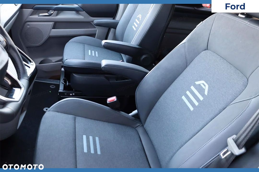 Ford Tourneo Custom - 6