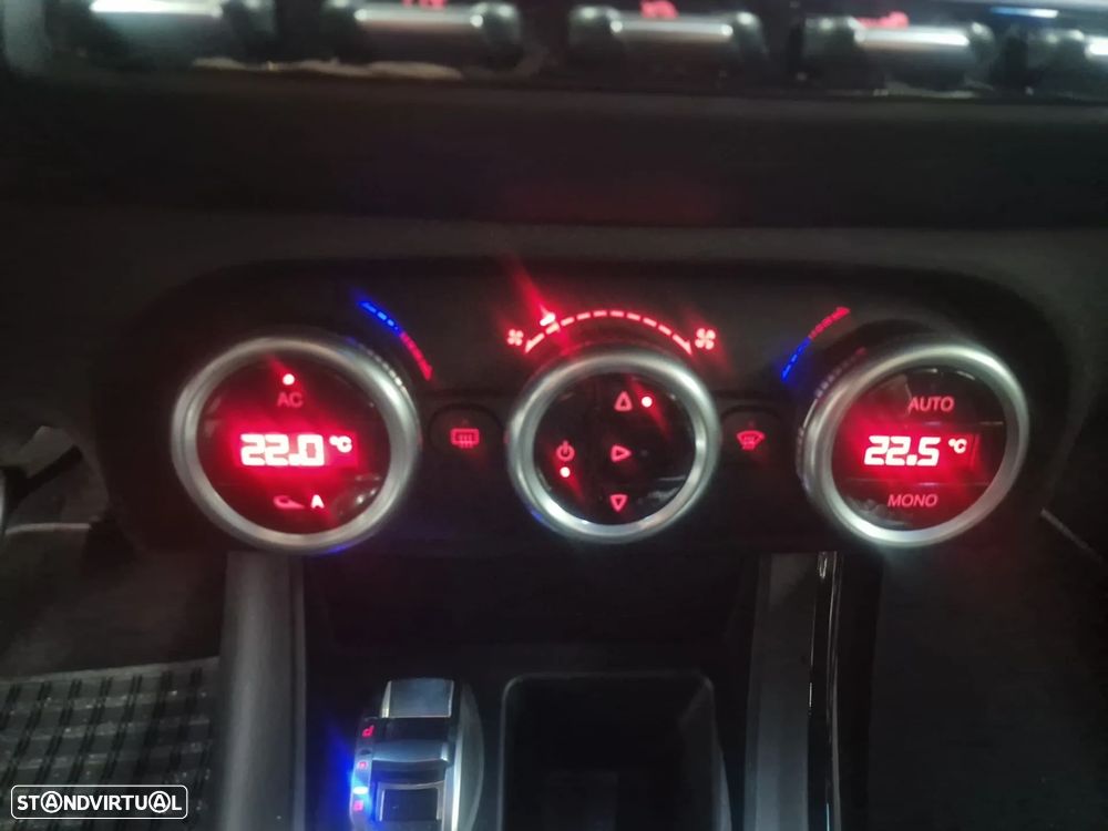 Alfa Romeo Giulietta 1.6 JTDm Distinctive - 12