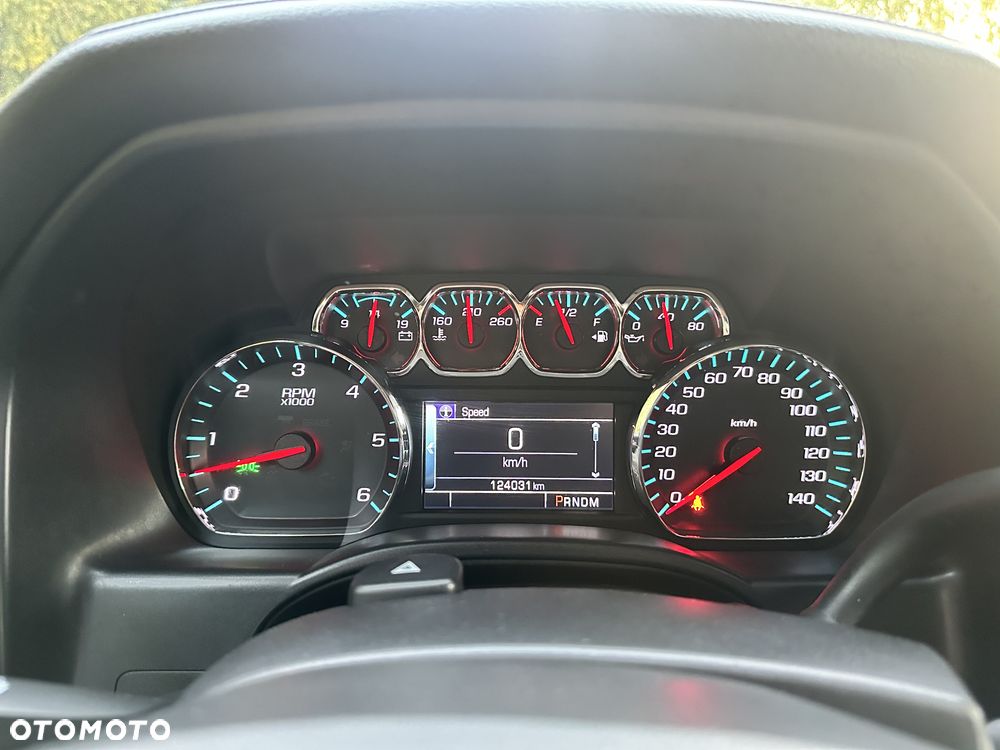 Chevrolet Silverado - 29
