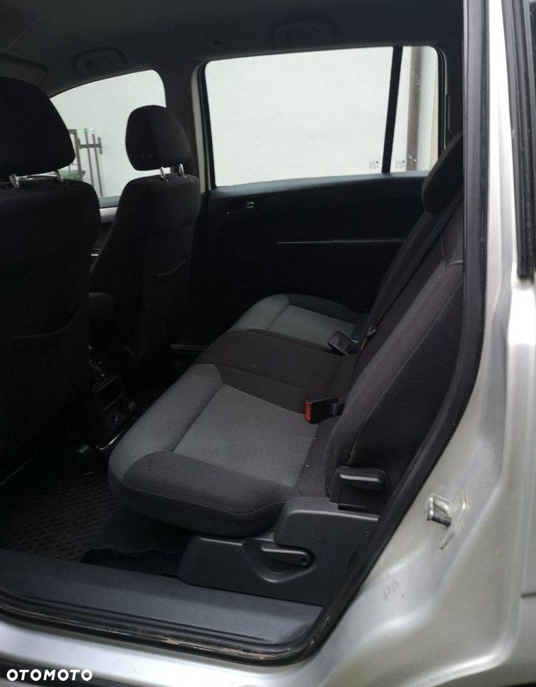 Opel Zafira 1.6 - 13