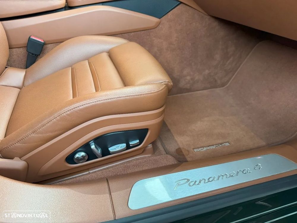 Porsche Panamera Sport Turismo 4 E-Hybrid - 29