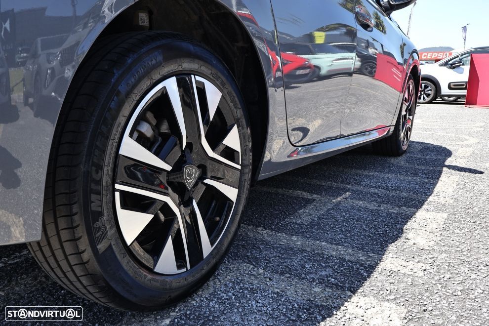 Peugeot 208 1.2 PureTech Allure - 5