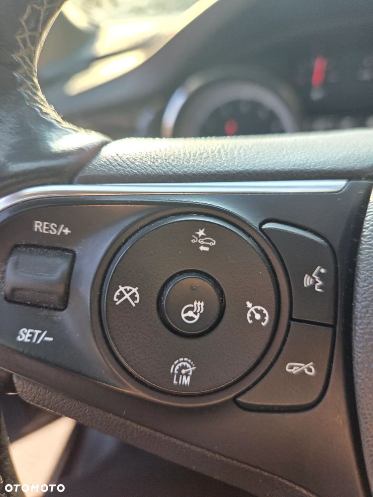 Opel Insignia 1.6 T Innovation S&S - 7