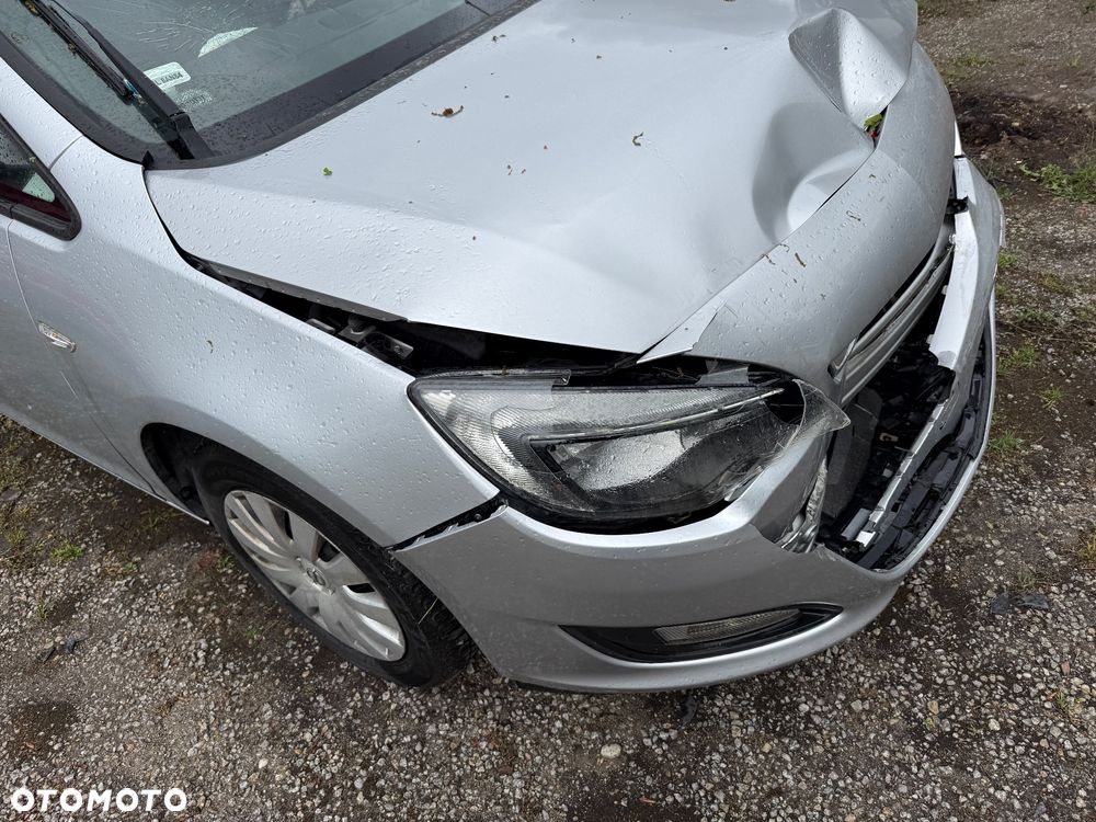 Opel Astra 1.4 T Business EU6 - 14