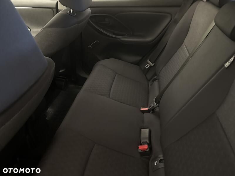 Toyota Yaris Hybrid 1.5 Comfort - 21
