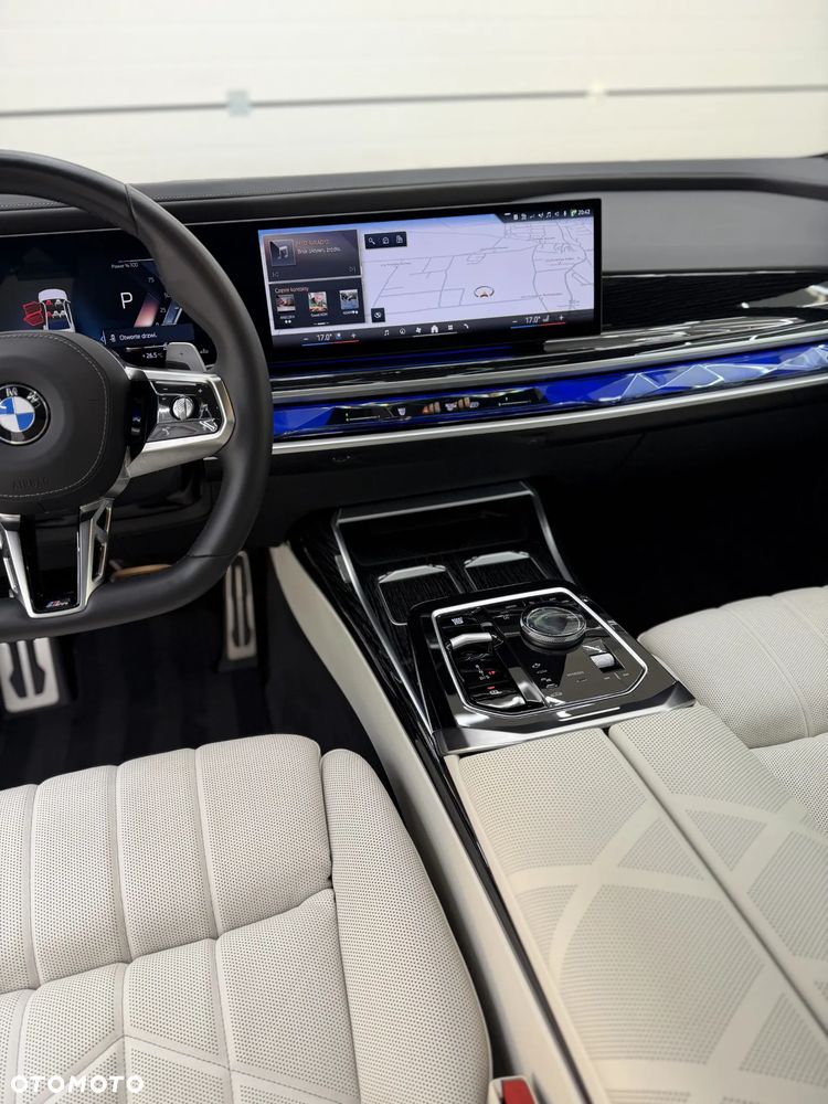 BMW Seria 7 740d xDrive mHEV sport - 16