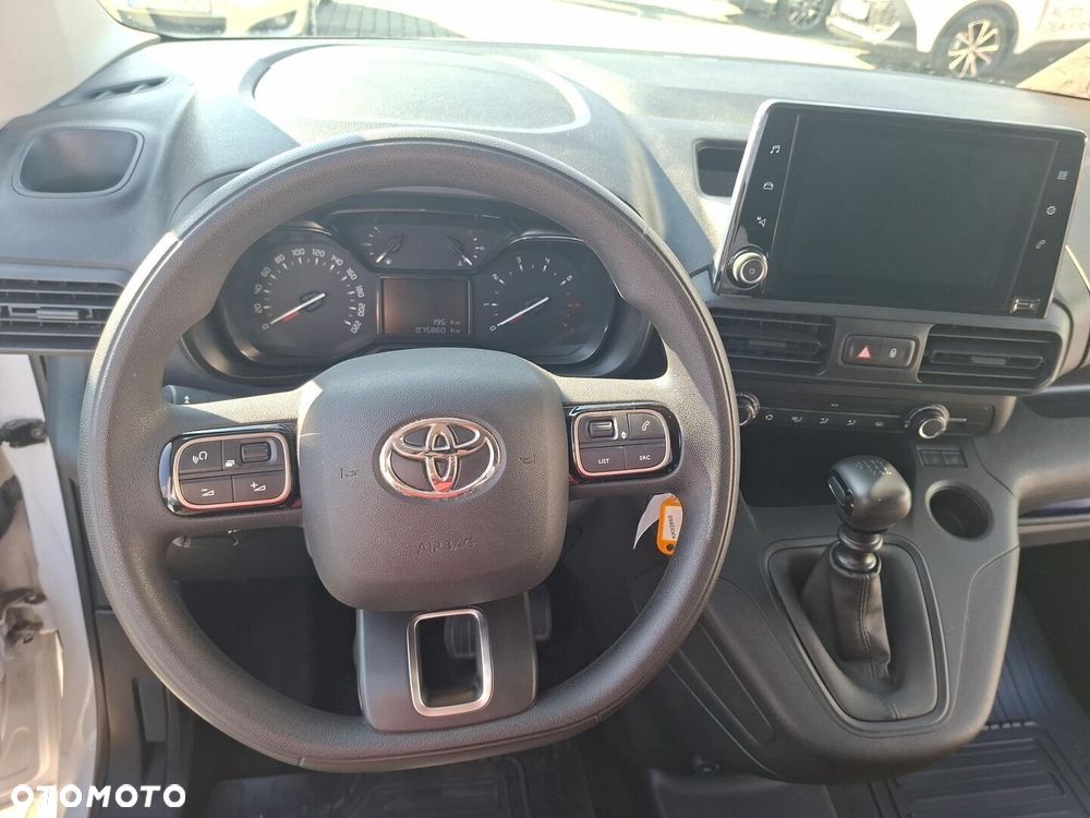 Toyota Proace City - 13