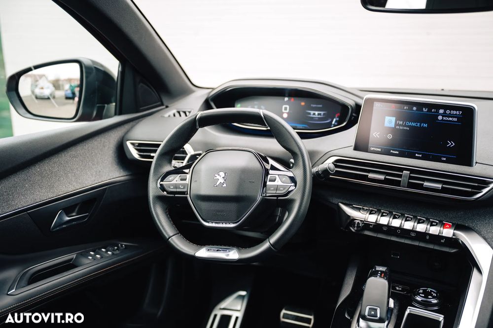 Peugeot 3008 1.2 PureTech 130 EAT8 GT - 17
