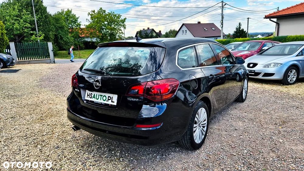 Opel Astra 1.4 T Cosmo - 14