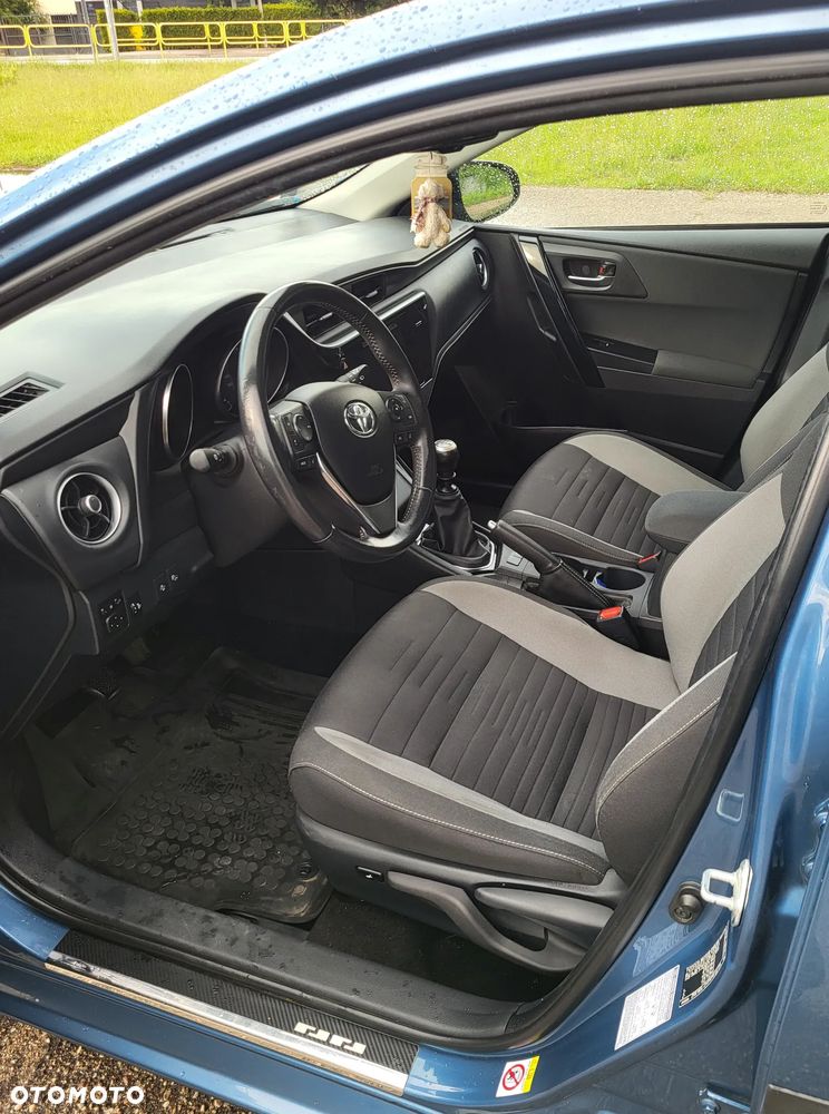 Toyota Auris 1.6 Selection - 7