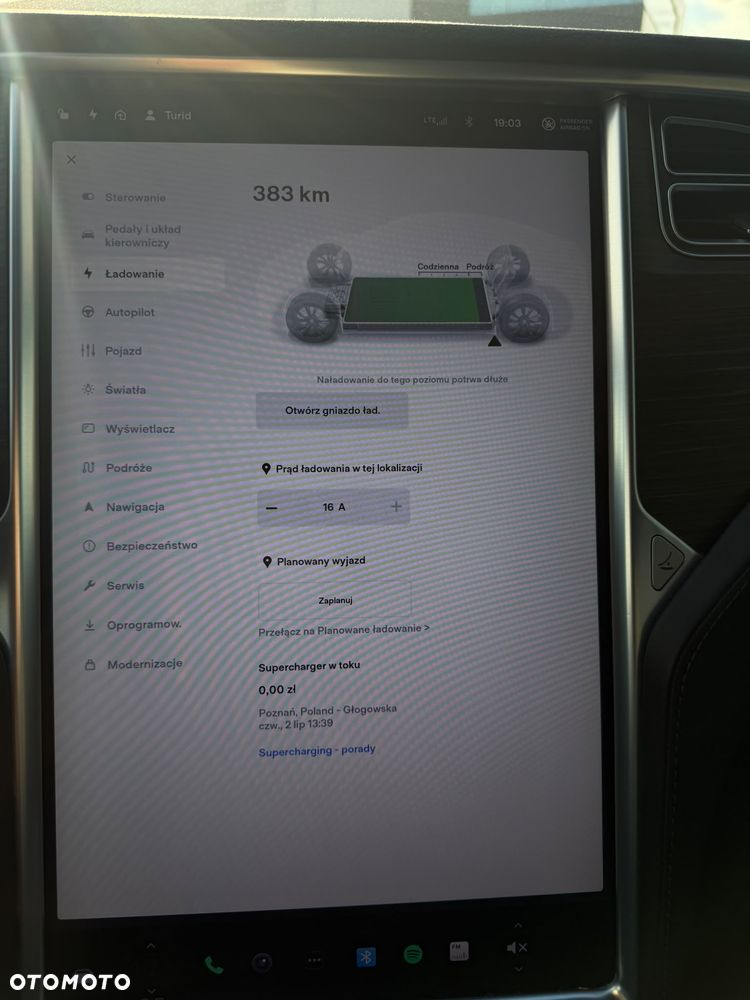 Tesla Model S - 34