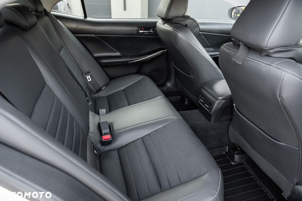 Lexus IS 250 Business - 19