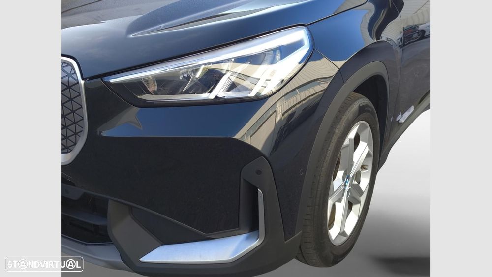 BMW iX1 eDrive20 - 16