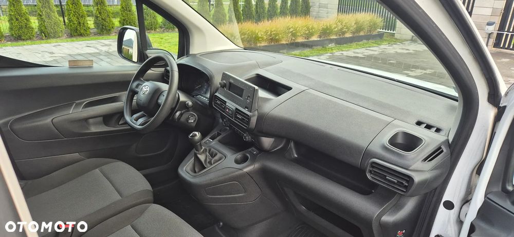 Toyota Proace City - 10