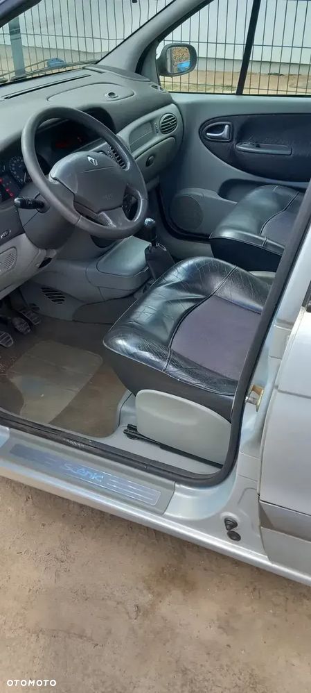 Renault Scenic 1.6 16V EXpression - 3