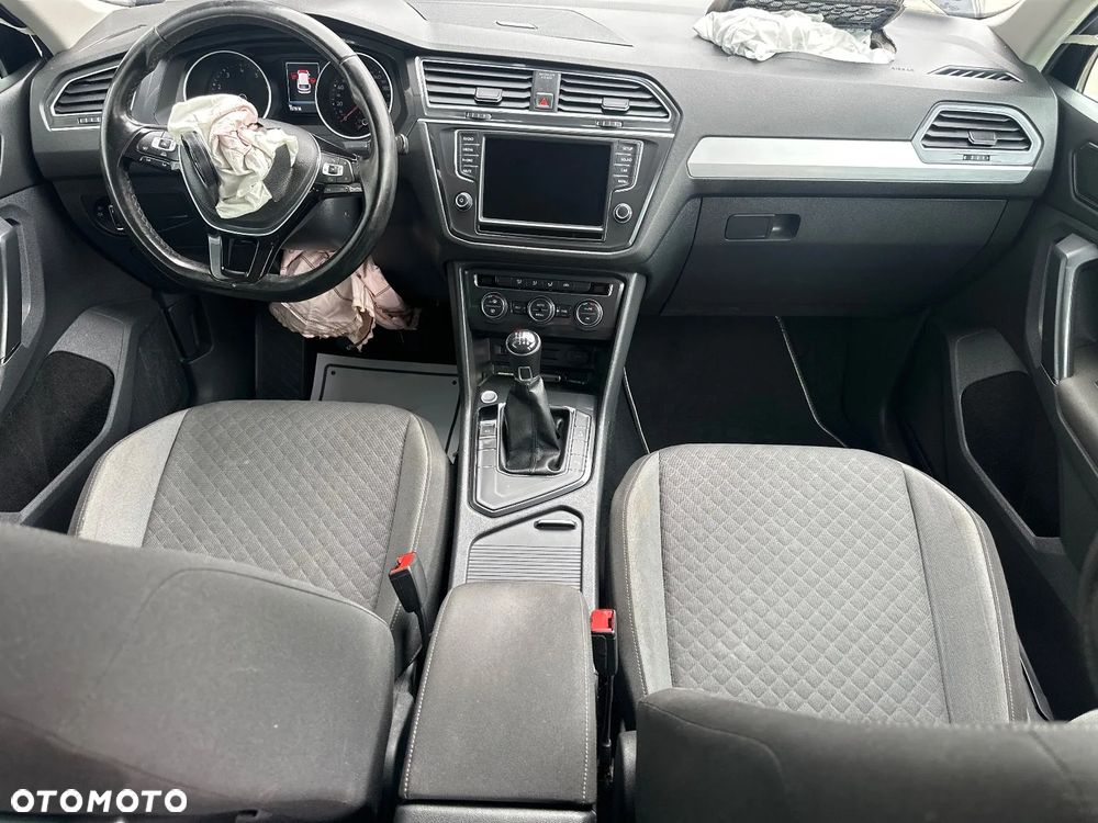 Volkswagen Tiguan - 30