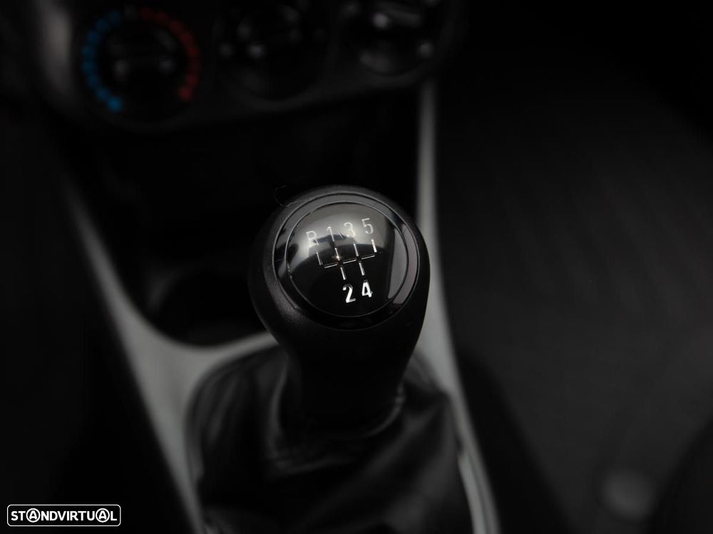 Opel Corsa Van Outro - 15