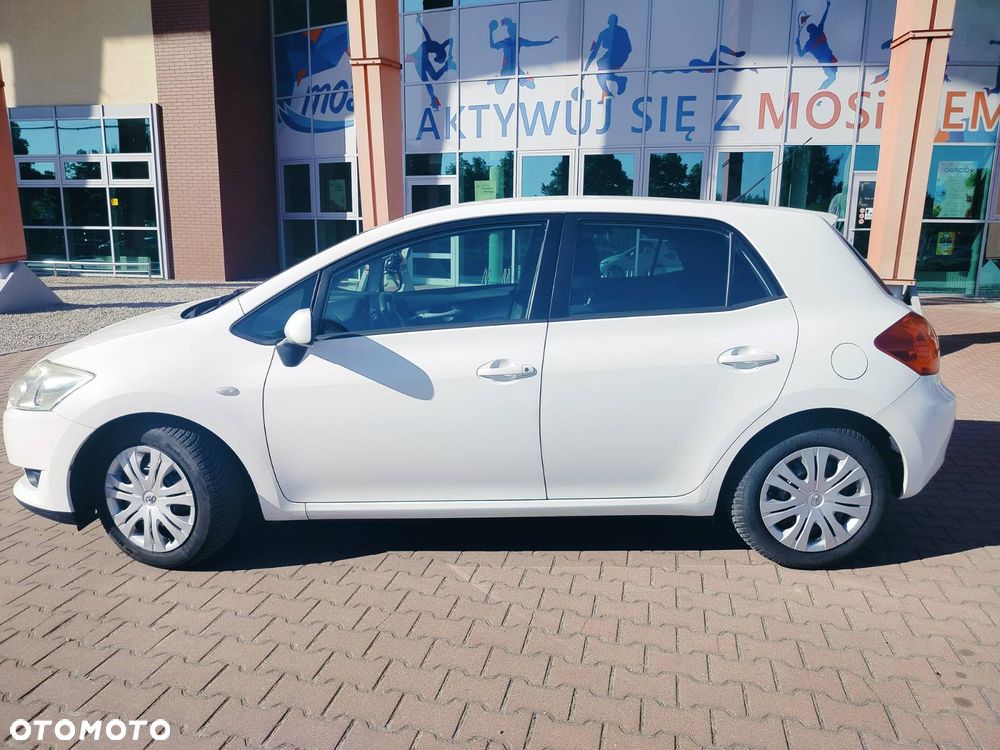 Toyota Auris 1.4 D-4D Luna - 2