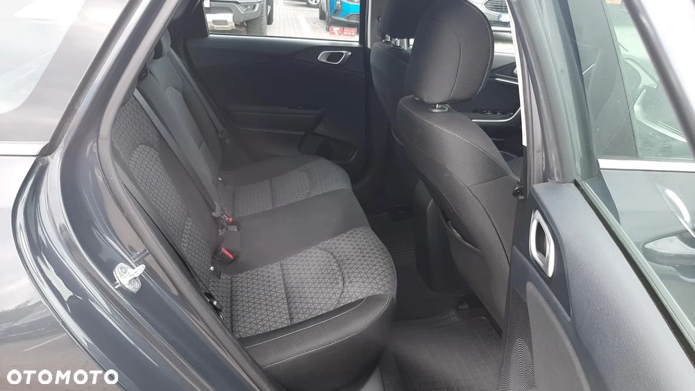 Kia Ceed 1.6 CRDi SCR M DCT - 15