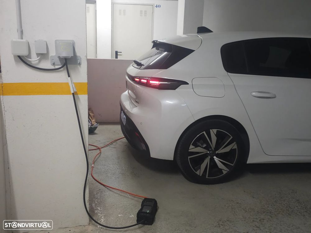 Peugeot 308 1.6 Hybrid Active Pack e-EAT8 - 38