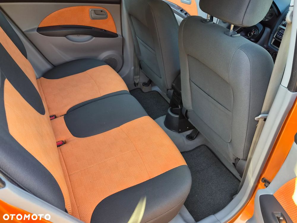 Kia Picanto - 8