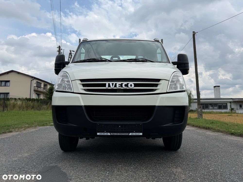 Iveco 50C15 * 3.0 / 150KM * Rama / Skrzyniowe * Koła bliźniacze * Rozstaw osi: 3.75m * - 4
