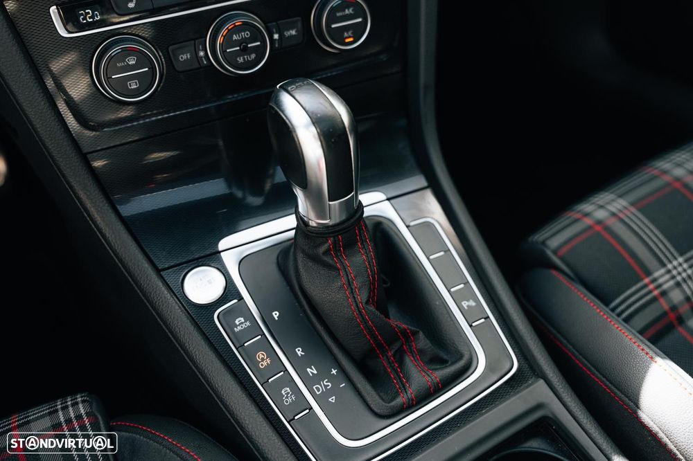 VW Golf 2.0 TSi GTi DSG Performance - 34