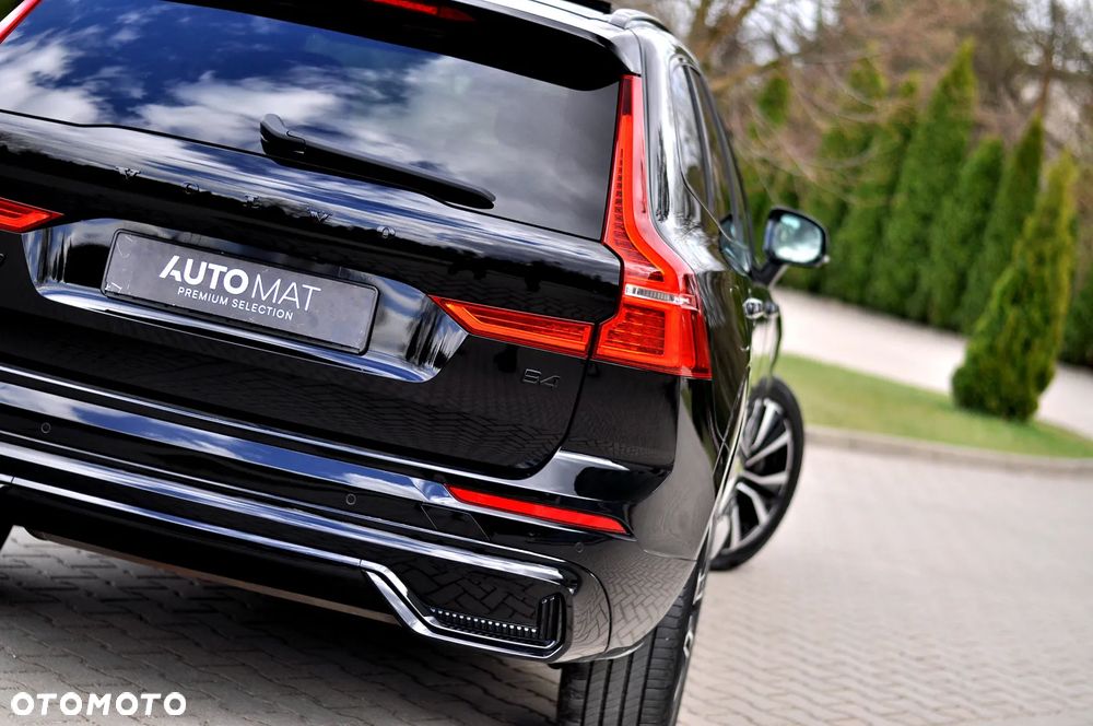 Volvo XC 60 B4 B Plus Dark - 10