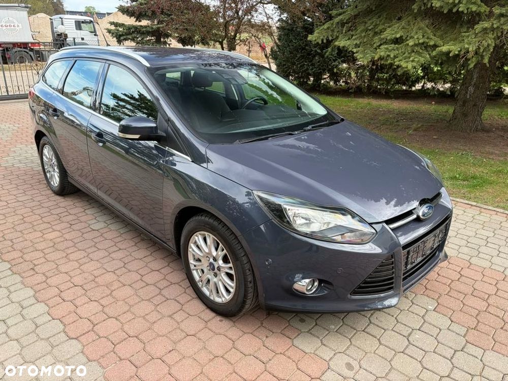 Ford Focus 1.6 Titanium - 2