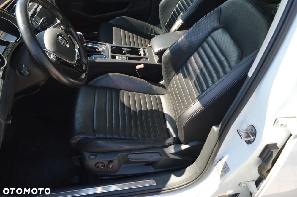 Volkswagen Passat 2.0 TDI Bi-Turbo BMT 4Mot Highline DSG - 23