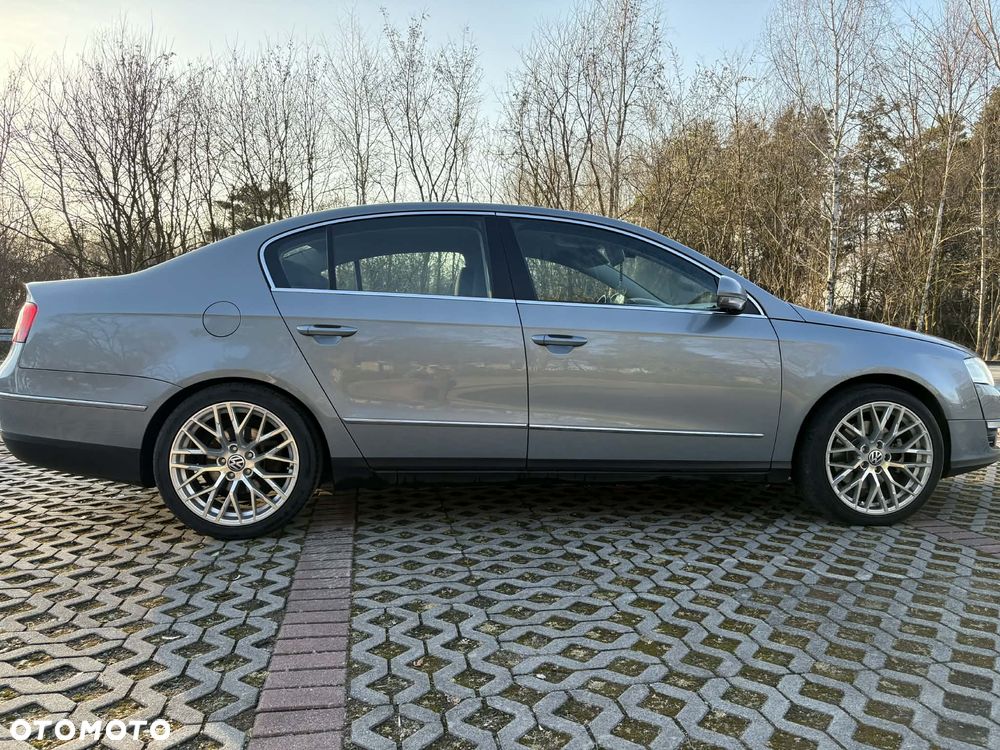 Volkswagen Passat - 2