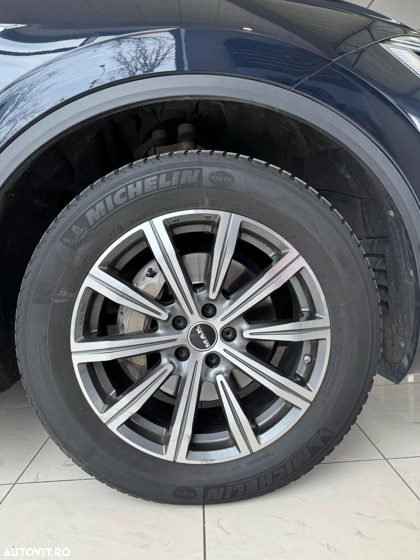 Volkswagen Touareg - 11