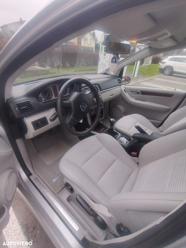 Mercedes-Benz B 200 - 11
