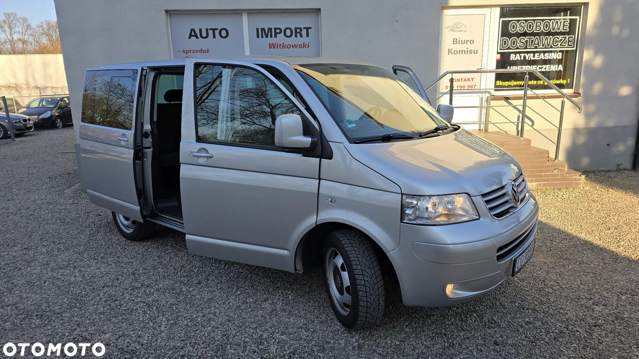 Volkswagen Caravelle - 25