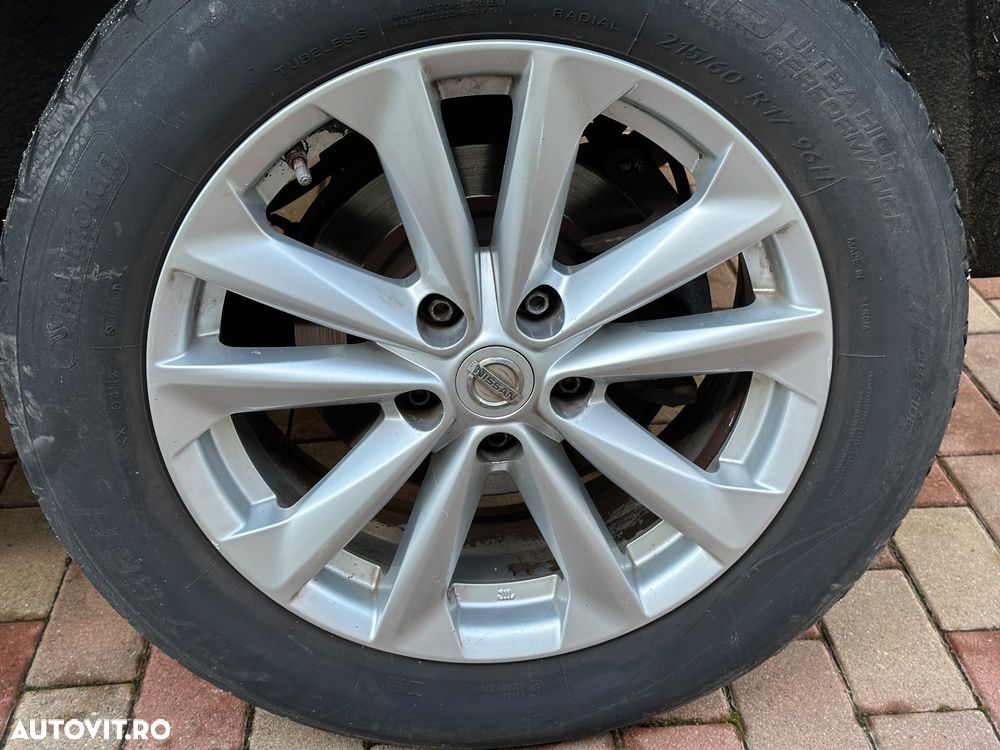 Nissan Qashqai 1.6 DCI Start/Stop N-Connecta - 12