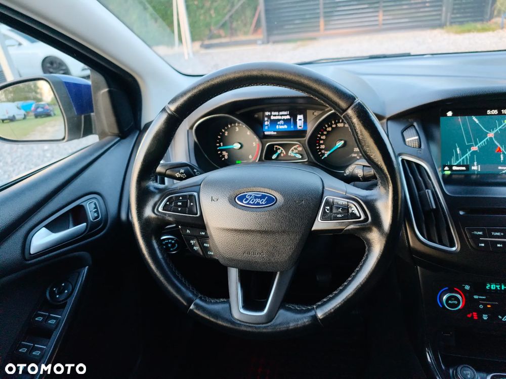 Ford Focus - 32