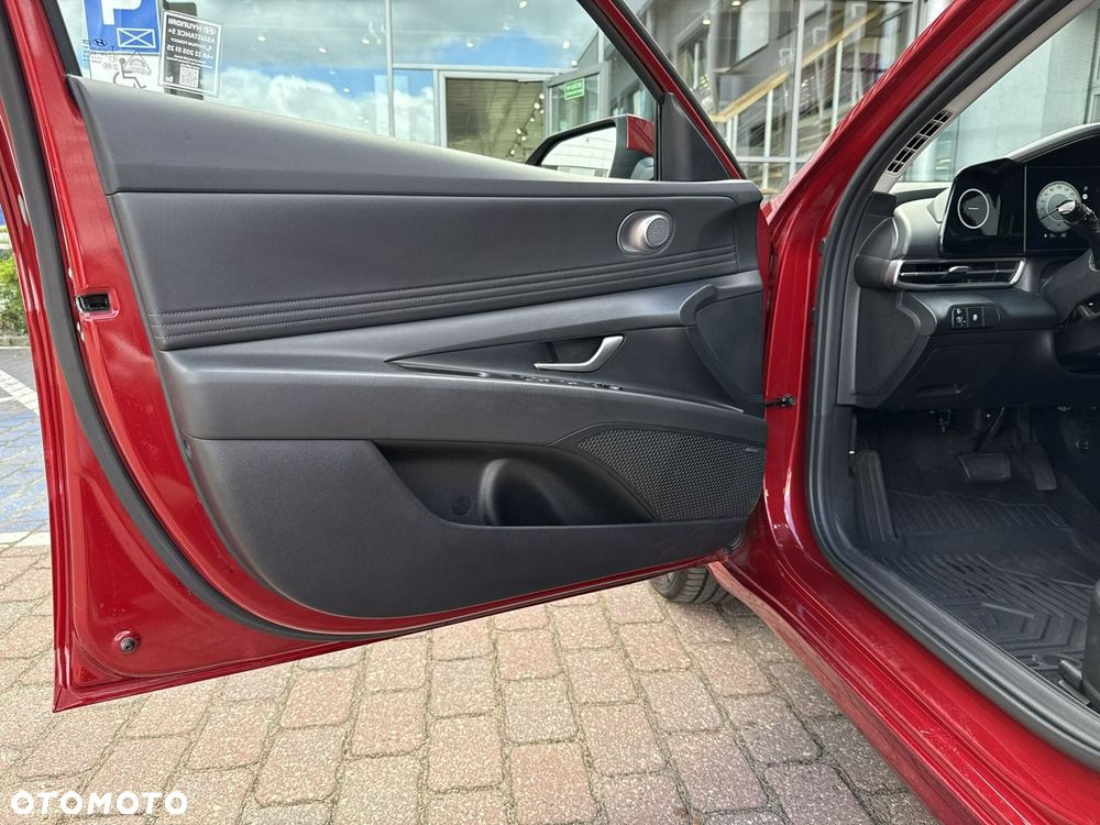 Hyundai Elantra 1.6 Executive CVT - 18