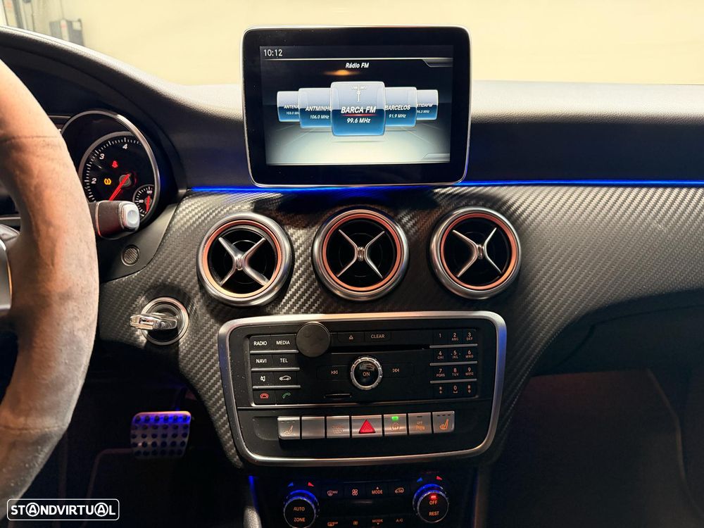 Mercedes-Benz A 180 d 7G-DCT AMG Line - 16