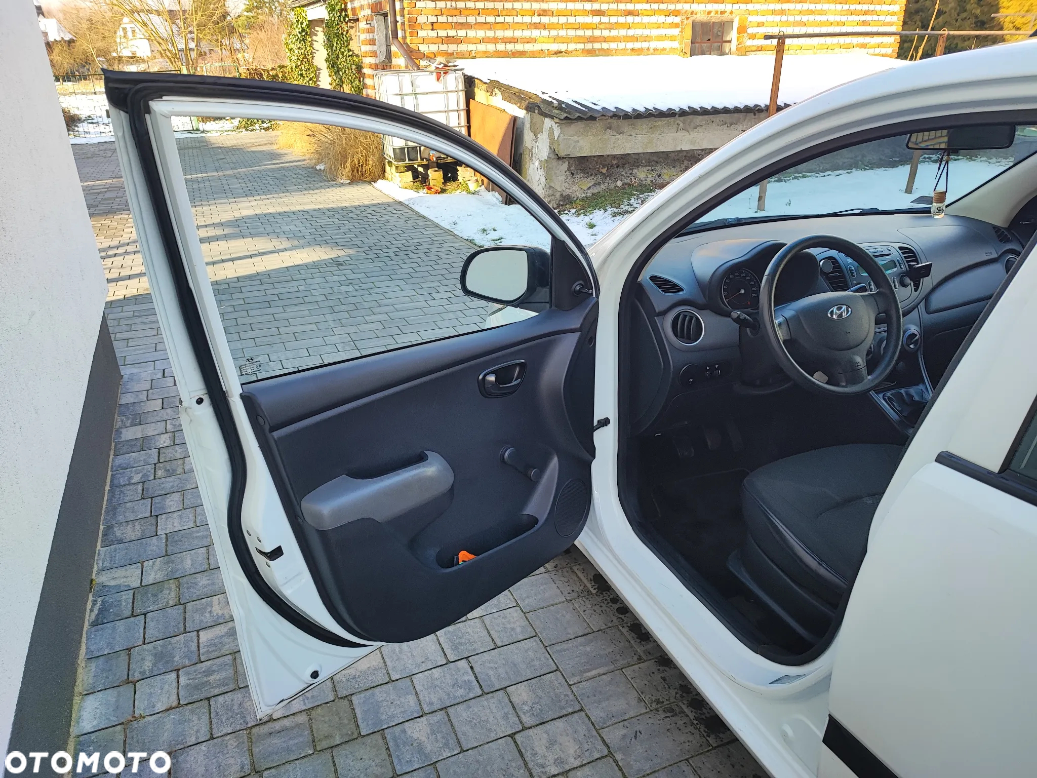 Hyundai i10 - 10