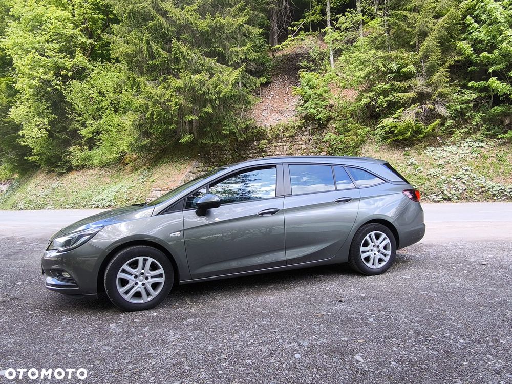 Opel Astra 1.6 CDTI Sport - 30