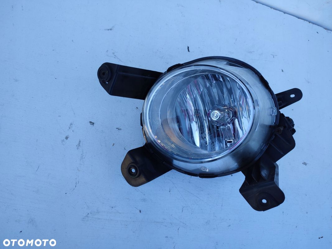 Halogen lewy przód HYUNDAI I10 II EUROPA 76 TYS PRZEBIEGU 92201-B - 1