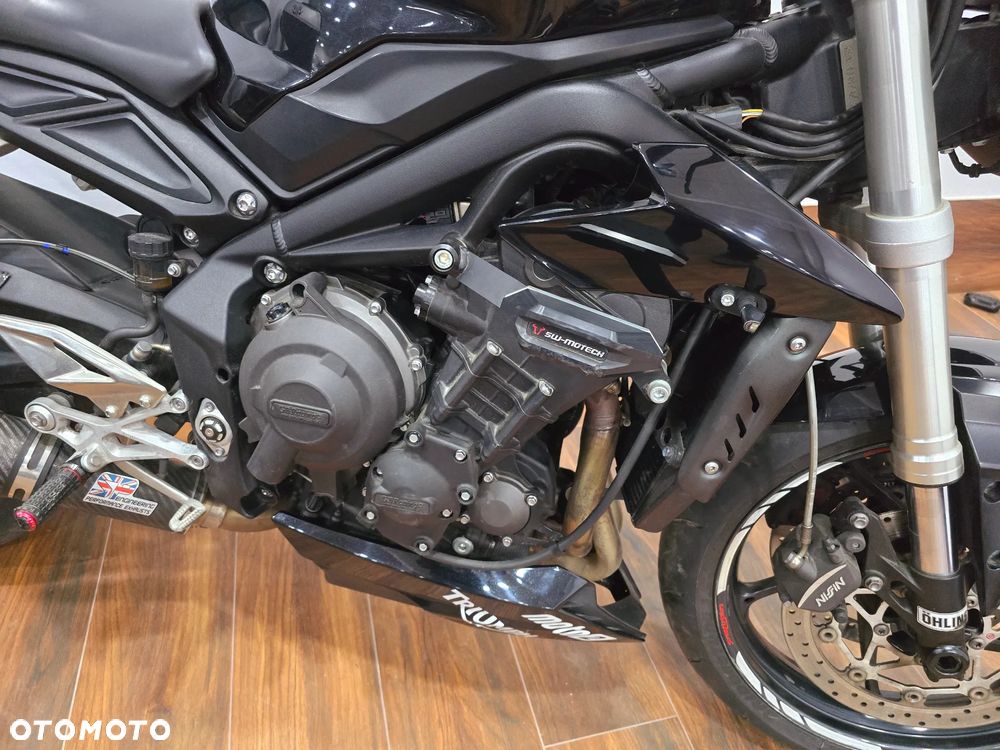 Triumph Street Triple - 13