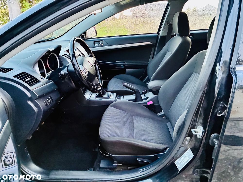 Mitsubishi Lancer 1.8 Intense - 9