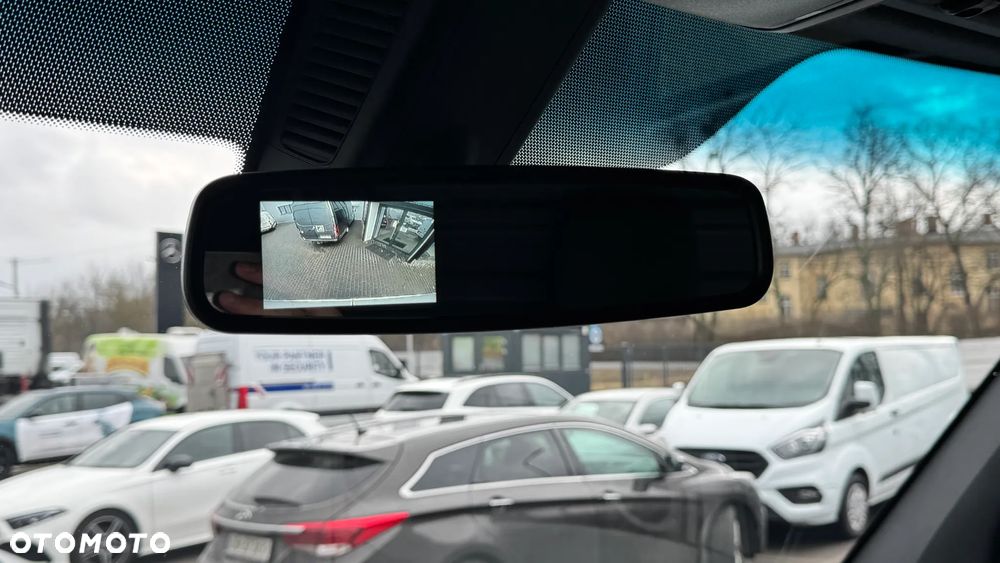 Mercedes-Benz Sprinter - 22