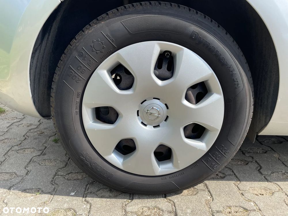 Opel Astra 1.6 Essentia - 15