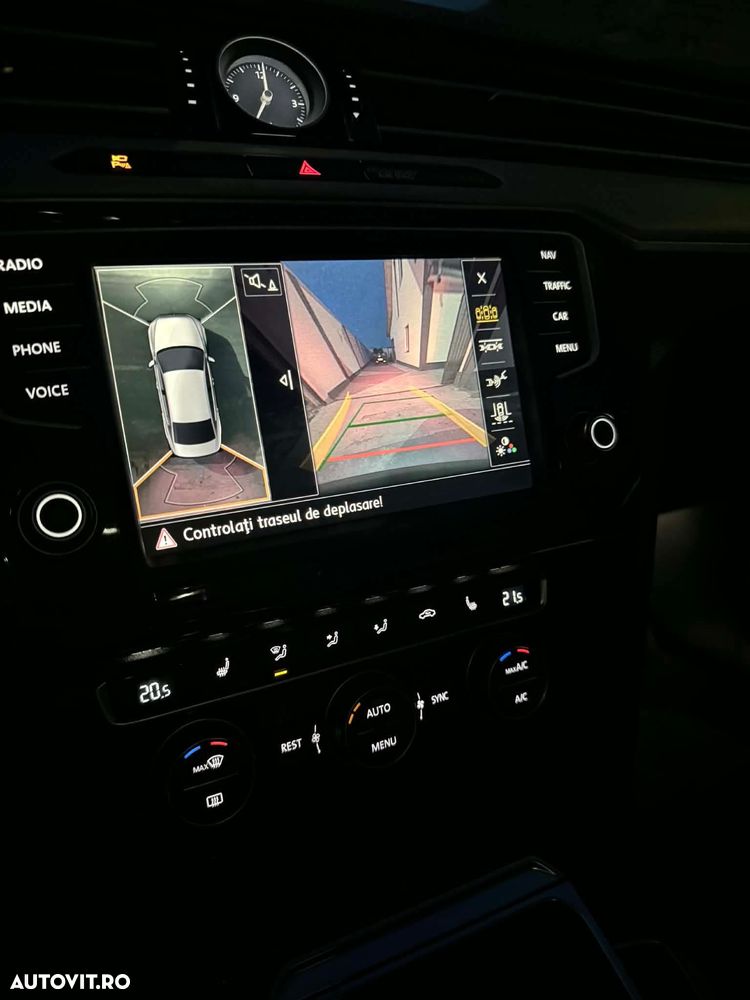 Volkswagen Passat - 14